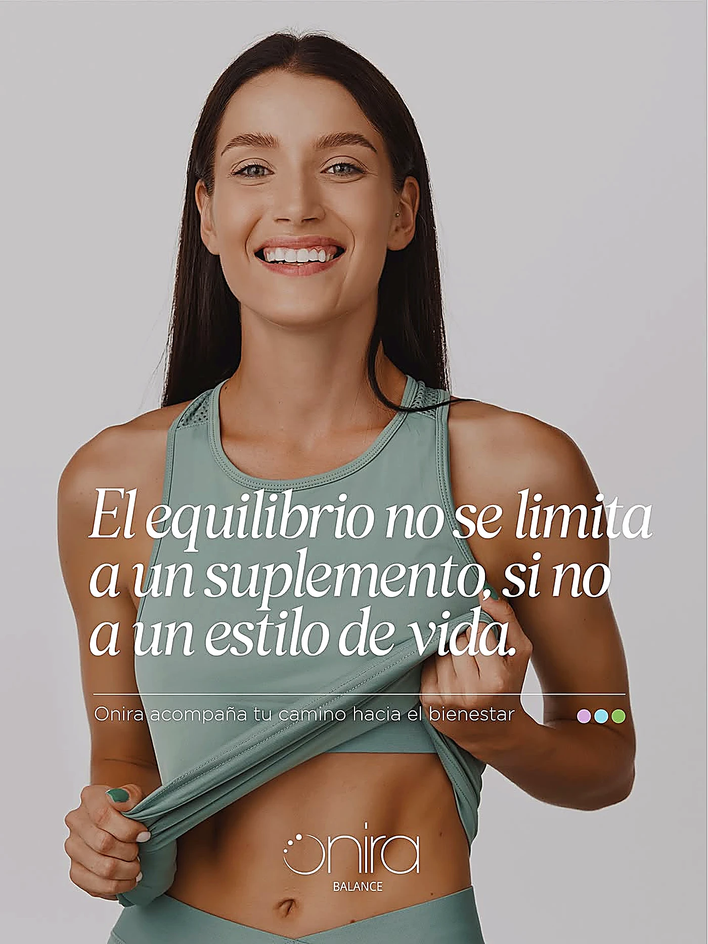 Mujer activa irradiando bienestar y equilibrio hormonal